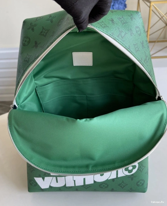 VUITTON DISCOVERY BACKPACK LOUIS 0317